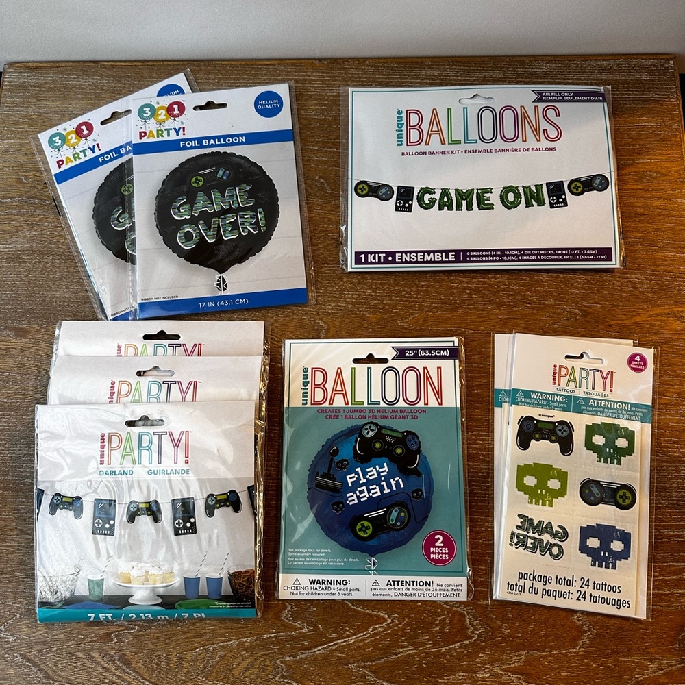 GAMING Party Supplies Set with Balloons, Garland and Tattoos